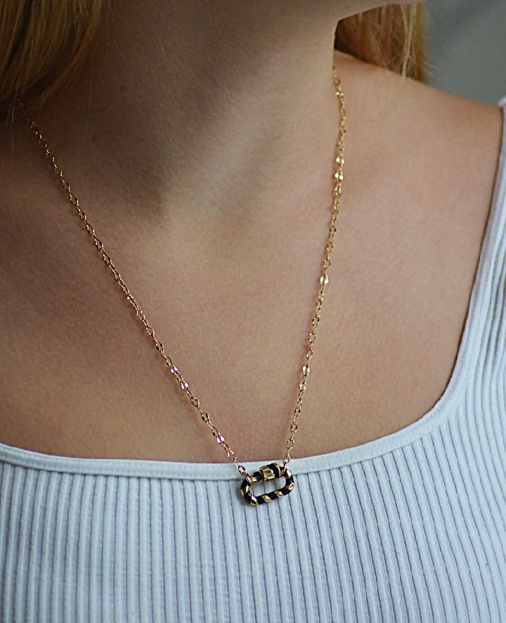 The Striped Necklace